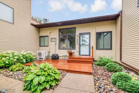 2608 18 St S, Fargo, ND 58103