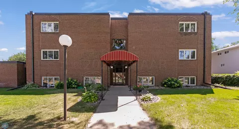1329 Broadway # 301, Fargo, ND 58102