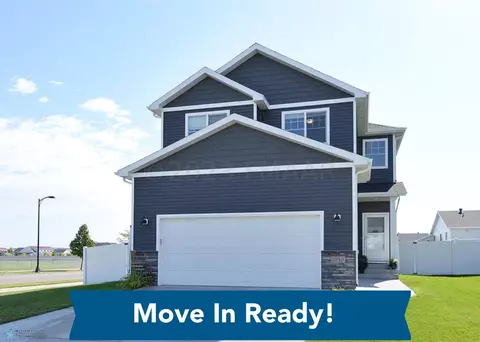 7310 18 St S, Fargo, ND 58104