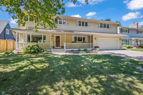 1743 7 St S, Fargo, ND 58103