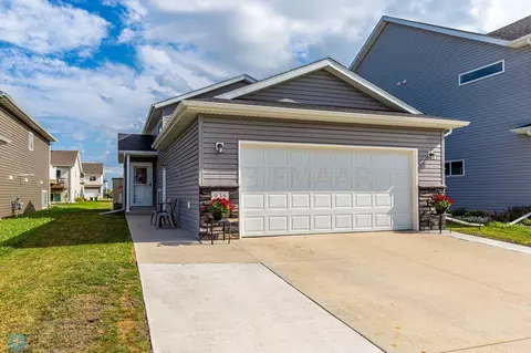 938 29 Ave W, West Fargo, ND 58078