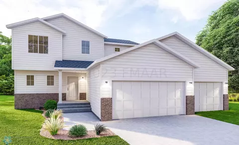 102 Lionheart Dr, Horace, ND 58047