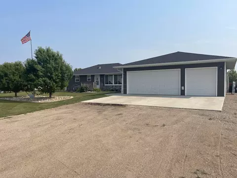 104 14th Ave E, Lisbon, ND 58054