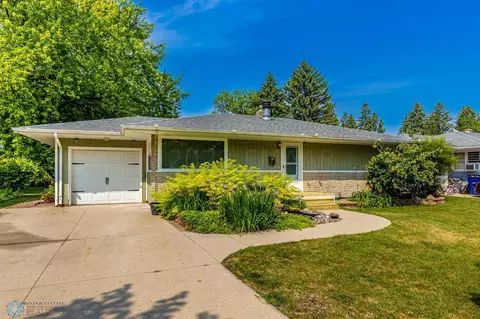 1711 17th St S, Moorhead, MN 56560