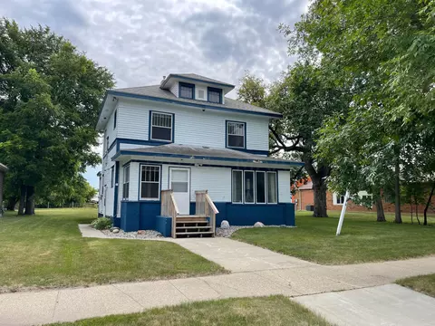 310 Main St N, Mahnomen, MN 56557