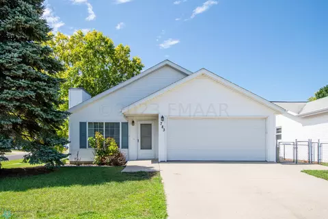 783 47 12 St S, Fargo, ND 58103