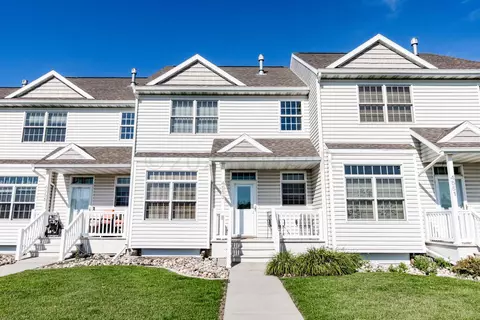 4553 44 St S, Fargo, ND 58104
