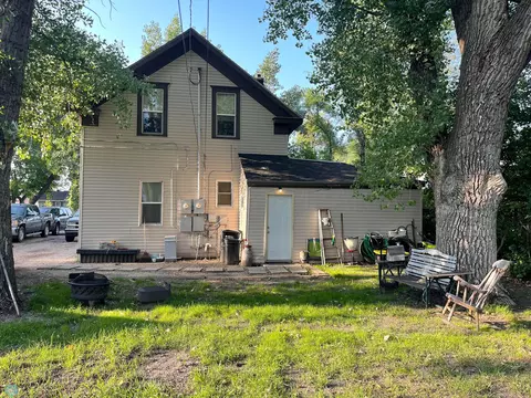 205 1st Ave E, West Fargo, ND 58078 photo 2