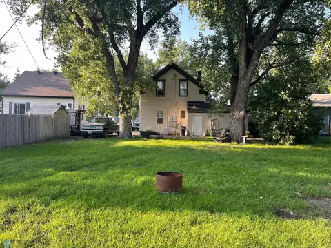 205 1st Ave E, West Fargo, ND 58078 photo 3
