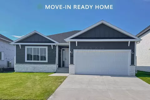 2568 74th Ave S, Fargo, ND 58104