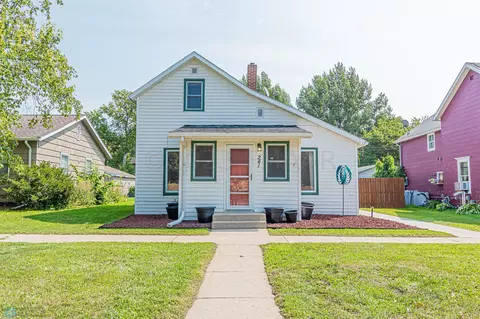 241 6 Ave N, Casselton, ND 58012