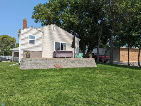 111 Center Ave W, Dilworth, MN 56529