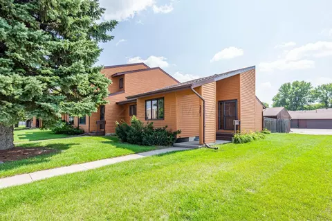 2201 4th Ave S, Moorhead, MN 56560
