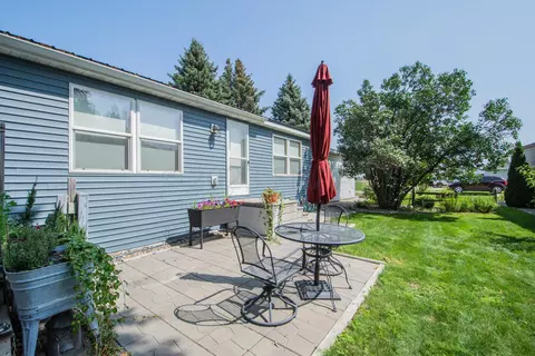 9 Horseshoe Bnd, Horace, ND 58047