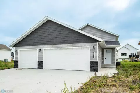 6017 80 Ave S, Horace, ND 58047