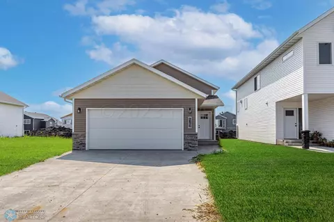 6362 82 Ave S, Horace, ND 58047