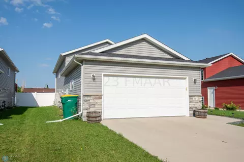 301 5 St E, Horace, ND 58047 photo 3