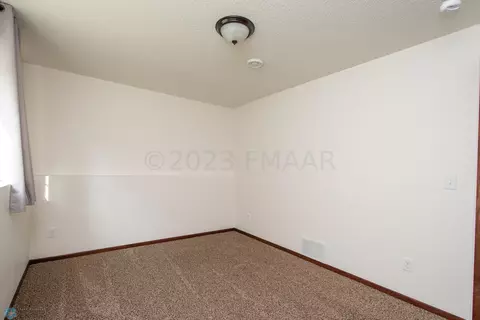 301 5 St E, Horace, ND 58047 photo 32