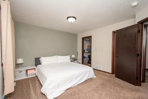 301 5 St E, Horace, ND 58047 photo 22