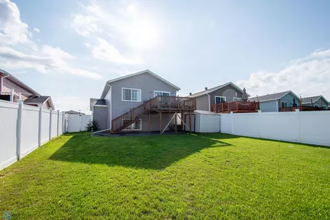 301 5 St E, Horace, ND 58047 photo 44