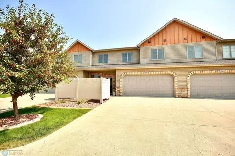 496 19 Ave W UNIT C, West Fargo, ND 58078