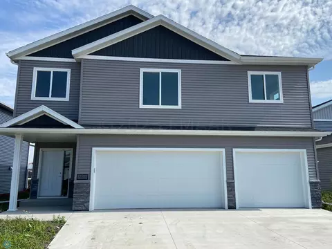 3628 32nd St S, Moorhead, MN 56560