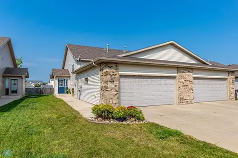 1884 6 St W, West Fargo, ND 58078