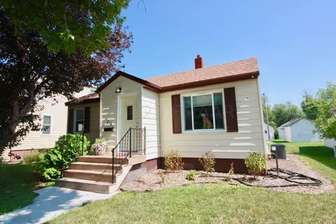 216 10th St, MN