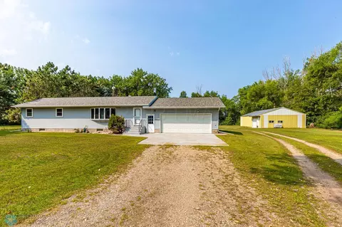 5305 157 Ave SE, Kindred, ND 58051