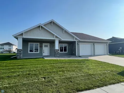2117 14 St W, West Fargo, ND 58078
