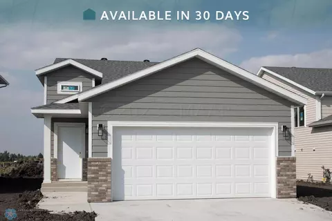 1467 69th Ave S, Fargo, ND 58104