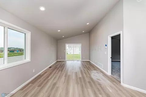 6808 Thomas St, Horace, ND 58047 photo 8