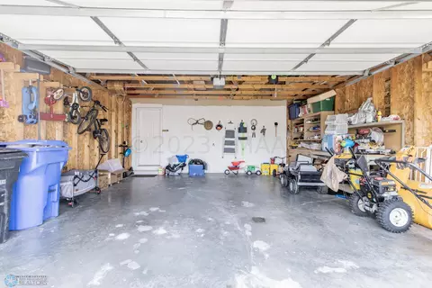 833 50 St S, Fargo, ND 58103 photo 39