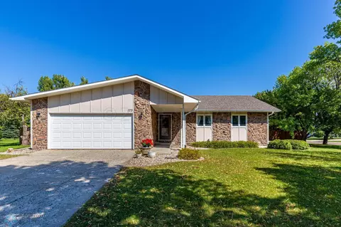 173 Prairewood Dr S, Fargo, ND 58103
