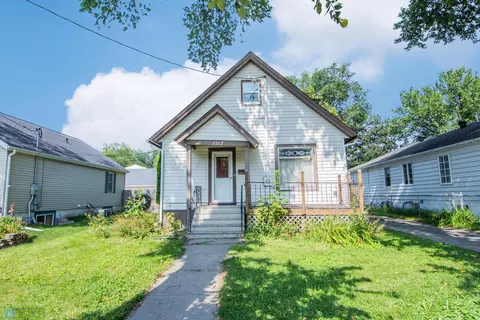 1517 8th Ave S, Fargo, ND 58103
