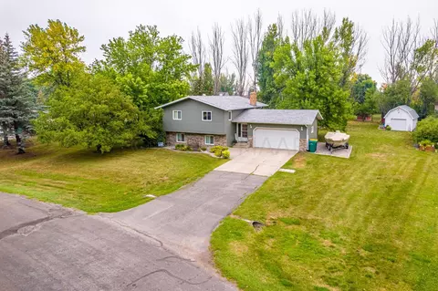 211 Park Dr, Harwood, ND 58042