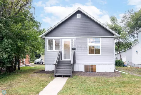 1015 11 Ave N, Fargo, ND 58102