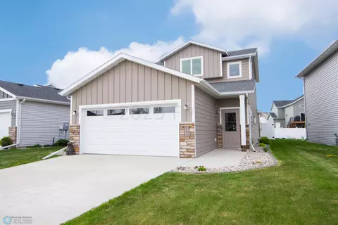 6235 58th St S, Fargo, ND 58104