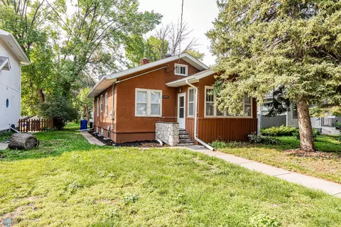 1438 9 Ave S, Fargo, ND 58103