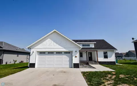 383 Carlsbad Ave, Mapleton, ND 58059