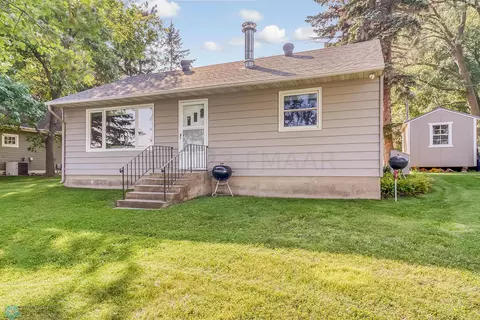 41832 Dawn Dr, Pelican Rapids, MN 56572