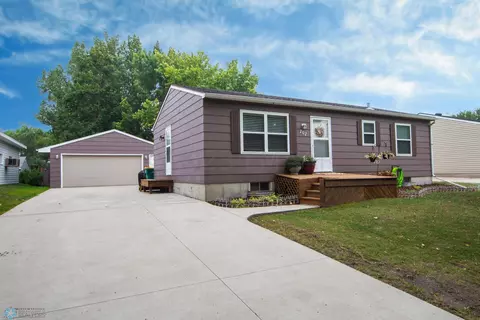 707 10 12 Ave W, West Fargo, ND 58078