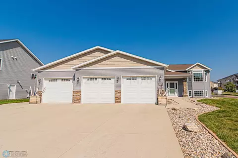 2609 57 Ave S, Fargo, ND 58104