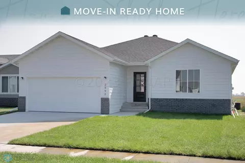 2592 74th Ave S, Fargo, ND 58104