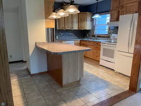 112 6th Ave E, Lisbon, ND 58054 photo 5