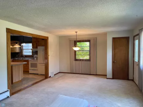 112 6th Ave E, Lisbon, ND 58054 photo 9