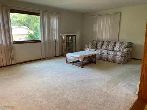 112 6th Ave E, Lisbon, ND 58054 photo 8