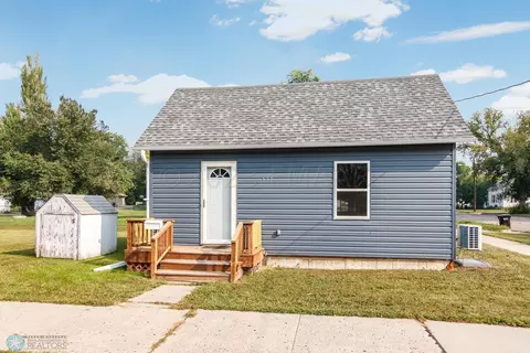 661 4th St NE, Valley City, ND 58072