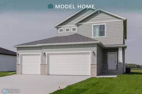 7301 101st Ave S, Horace, ND 58047