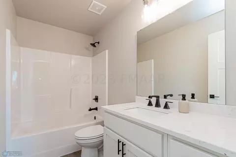 6702 68th St S, Horace, ND 58047 photo 19